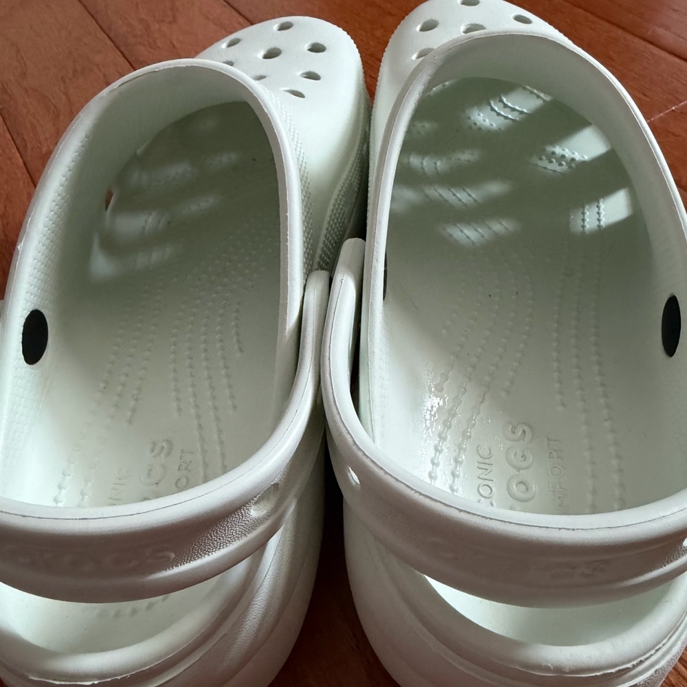 Platform Crocs - Picture 4 of 5